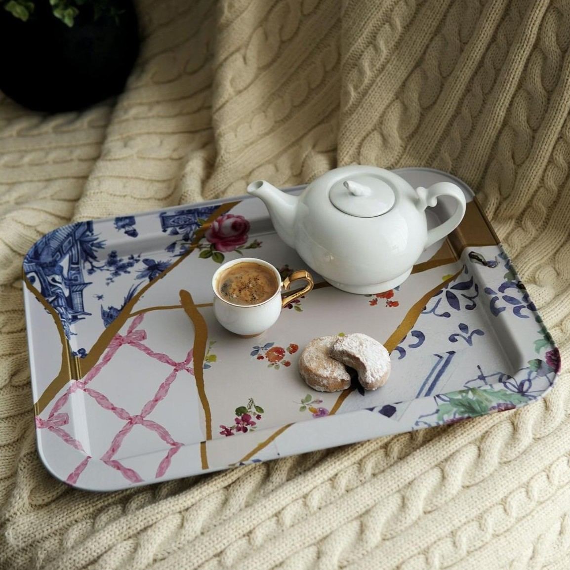 310x430 mm Metal Rectangular Tray Kintsugi Gold vein Flower