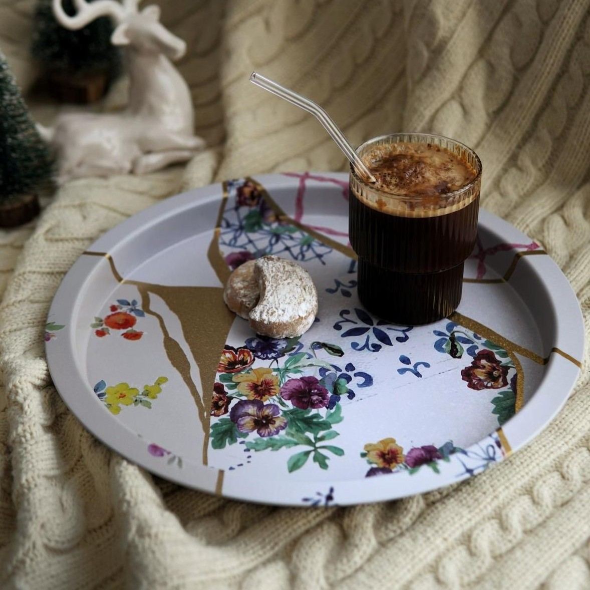 Ø315 mm Round Metal Tray Kintsugi Gold vein Flower