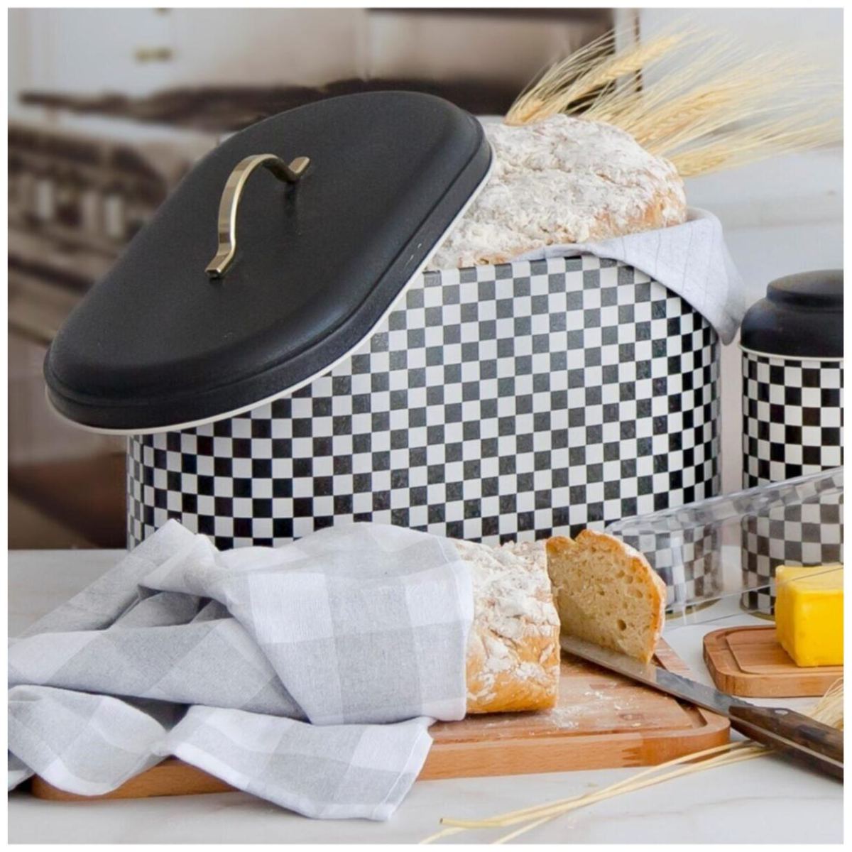 178 x 338 x 200 mm Metal Bread Box  Metal Handle 9.8L  Checkerboard