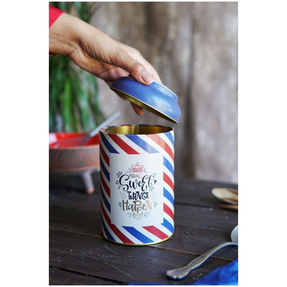 Ø105 x 150 mm  Round Metal Tin – 1.2L with Dome Lid Post Sweet