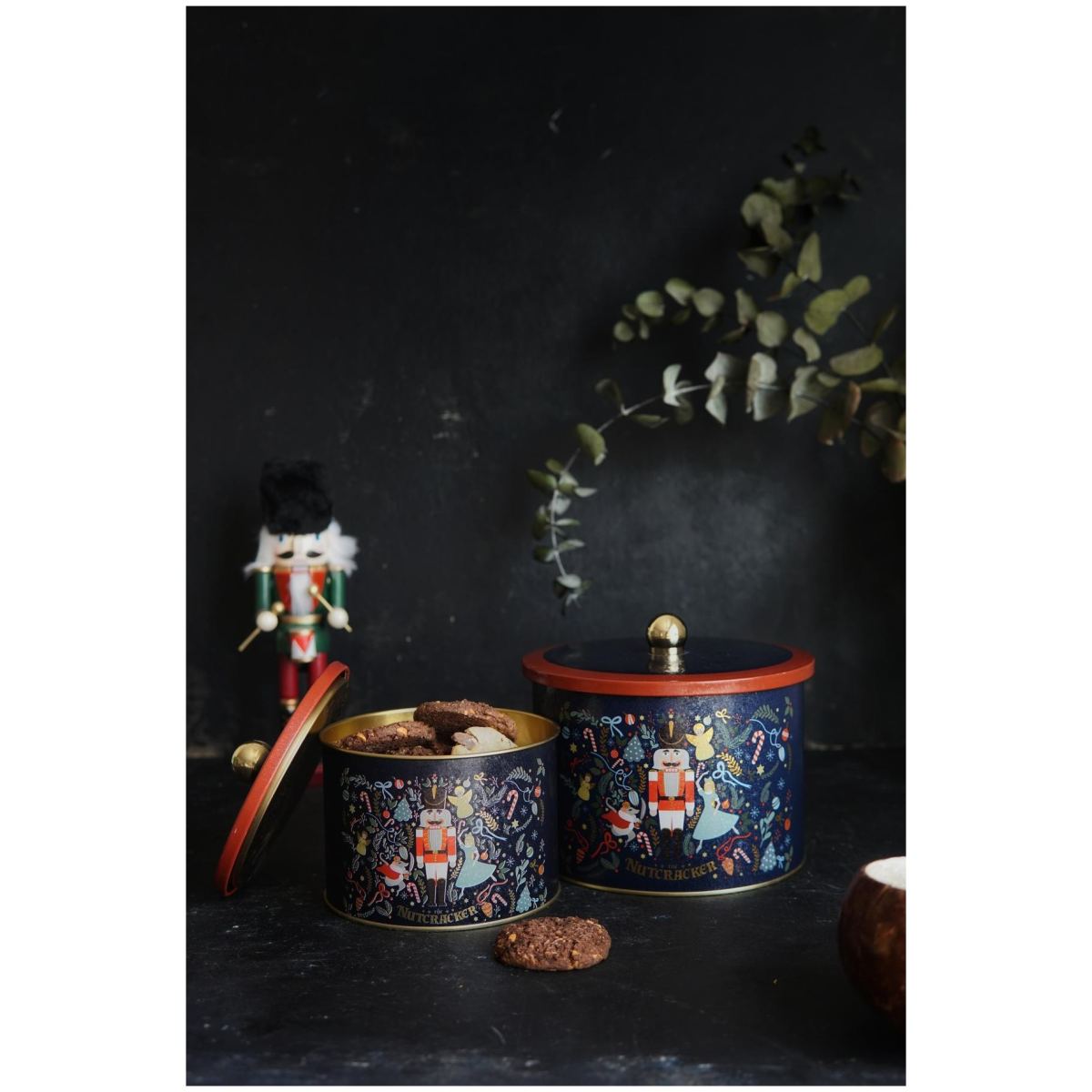 Round Metal Tin Box Set Ø175x155 - Ø140x125 Knob Handle (Set of 2) Vintage Café-Inspired Linen Texture Design
Tales Design